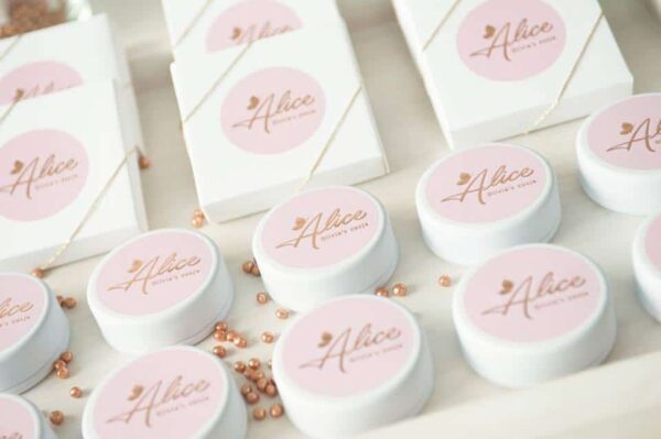 contenant a dragees metal blanc