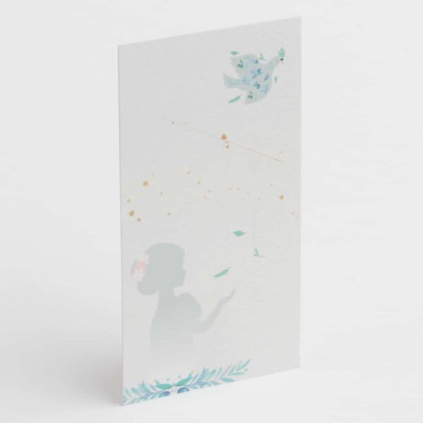 image communion fille avec colombe