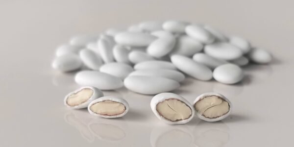 dragees amande exquise et dragees amande précieuse comparatif