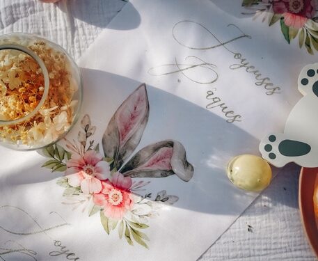 Chemin de Table Joyeuses Pâques