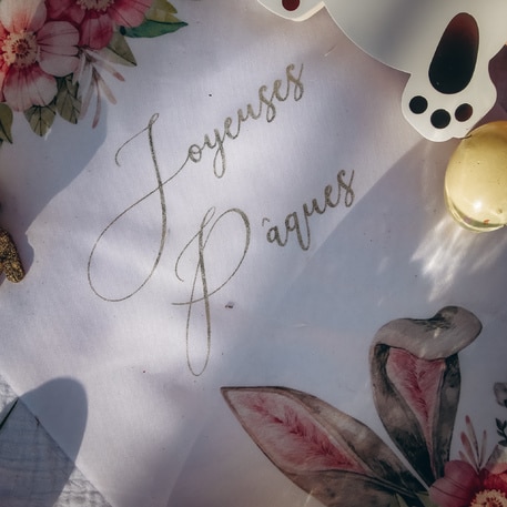 Chemin de Table Joyeuses Pâques