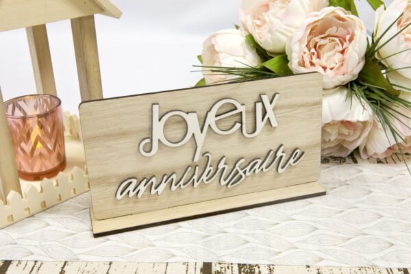 centre de table joyeux anniversaire en bois