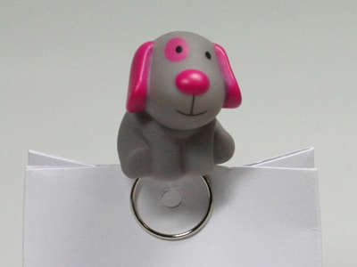 Clip Bill le chien rose et gris