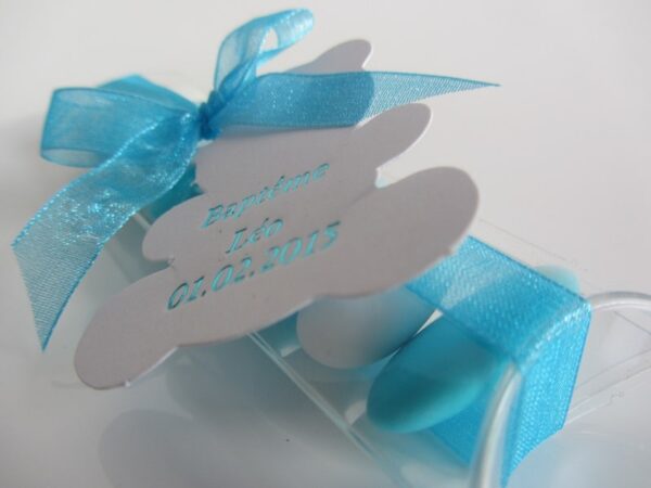 Etui à dragées avec étiquette ourson