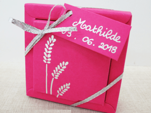 Boite a dragees communion fuchsia