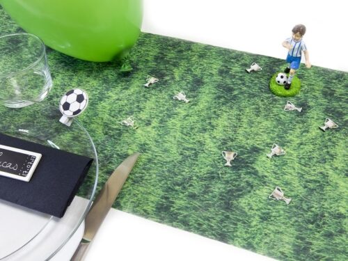 chemin de table pelouse