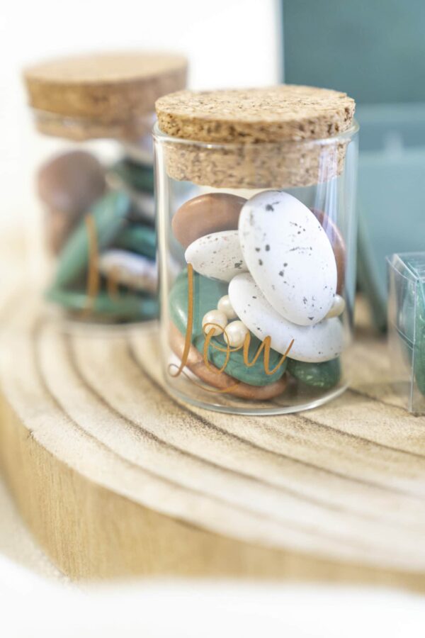 Contenant a dragees en verre pot avec bouchon en liege