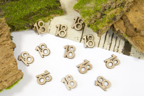 confettis de table anniversaire bois 18 ans