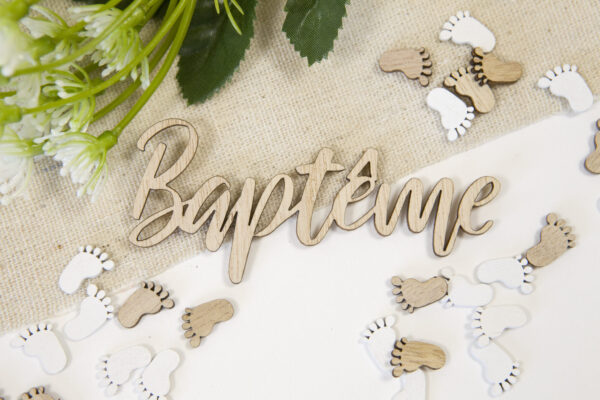 deco de table bapteme en bois confettis bapteme