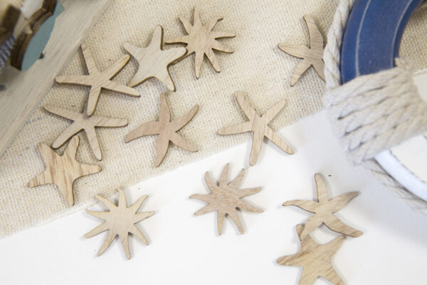 confettis de table en bois naturel forme étoile de mer
