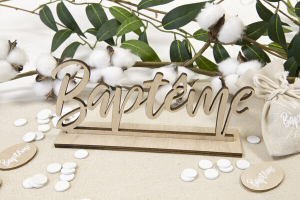 Centre de table baptême en bois