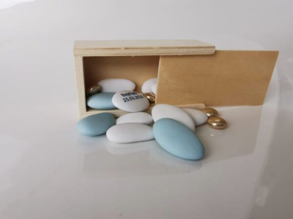 Boite a dragees en bois coulissante