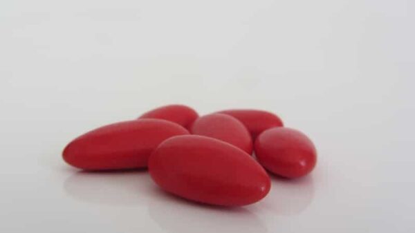 dragées rouge amande