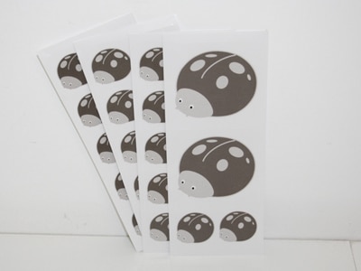 sticker coccinelle taupe