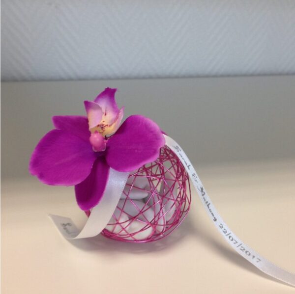 Boule metallique à dragées