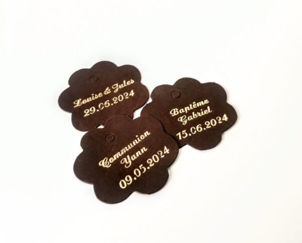 Etiquette dragées fleur chocolat marron