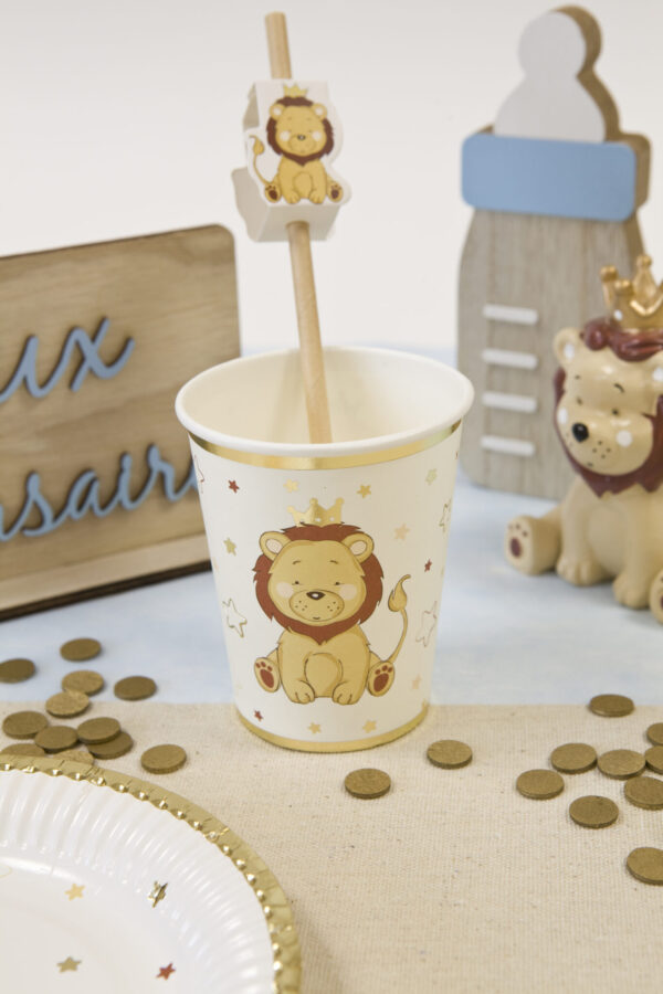 gobelet lion avec couronne