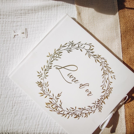 livre d'or blanc et or