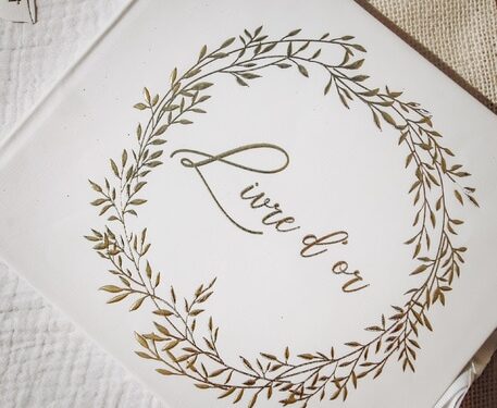 Livre d'or couronne or