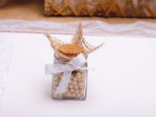 Pot carré en verre dragées