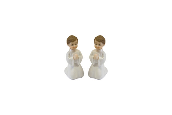 sujet communion garçon agenouillé