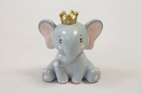 Sujet elephant avec couronne