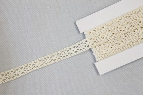 Ruban dentelle ivoire dragees deco