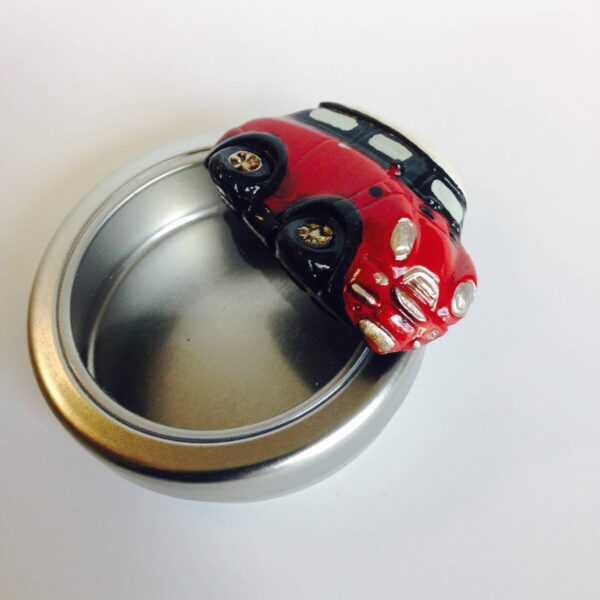 Voiture aimantée - Assortis