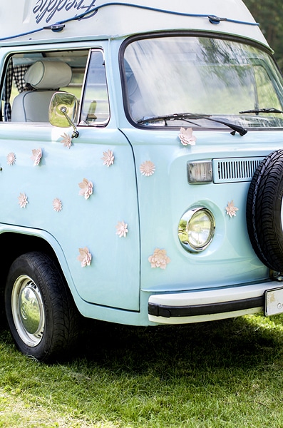 DECO VOITURE FLEUR ROSE