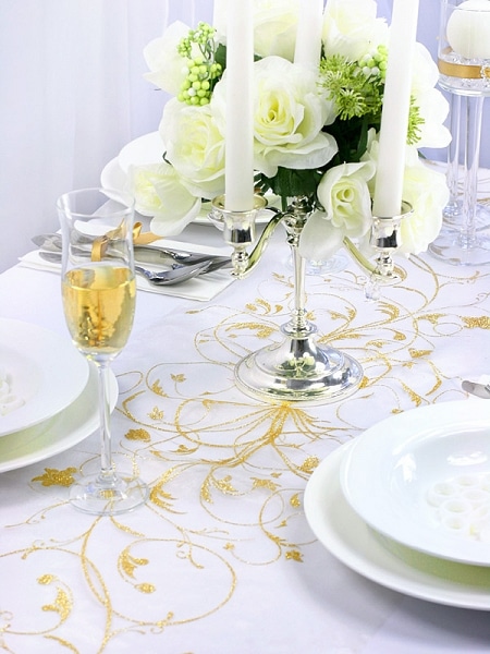 Chemin de table- Organza blanc cassé-Motif or