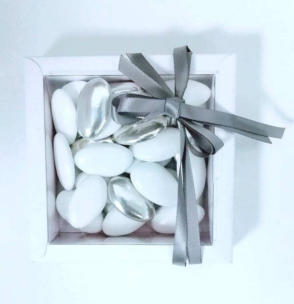 boite a dragees carré blanc et couvercle transparent 2