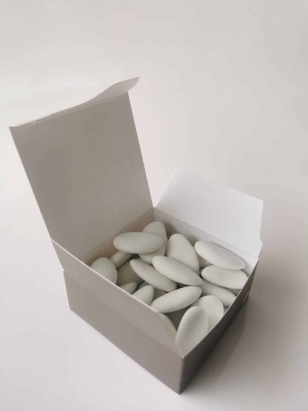 boite a dragees taupe carré