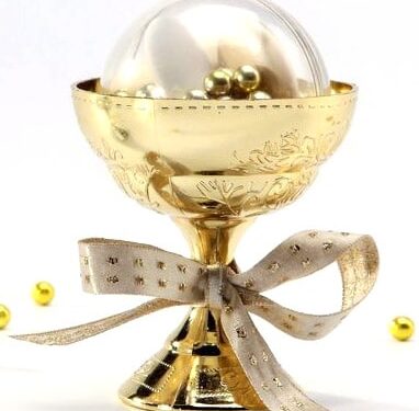 Calice or dragees communion