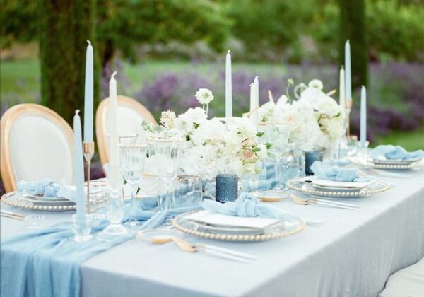 chemin table mousseline bleu ciel