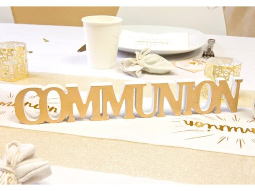 Decoration table communion blanc et or centre de table