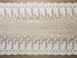 chemin de table dentelle fleurs