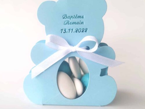 ourson bleu ciel contenant a dragees