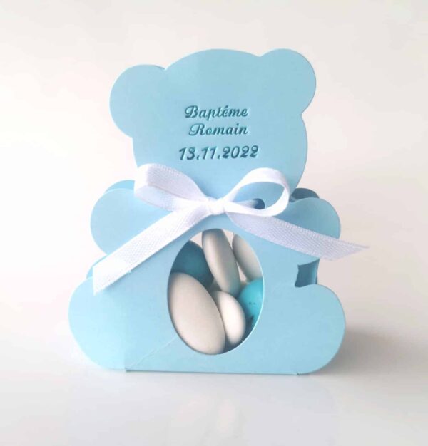 ourson bleu ciel contenant a dragees