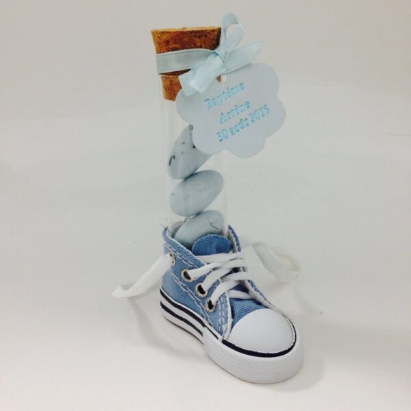 porte cles basket dragees converse