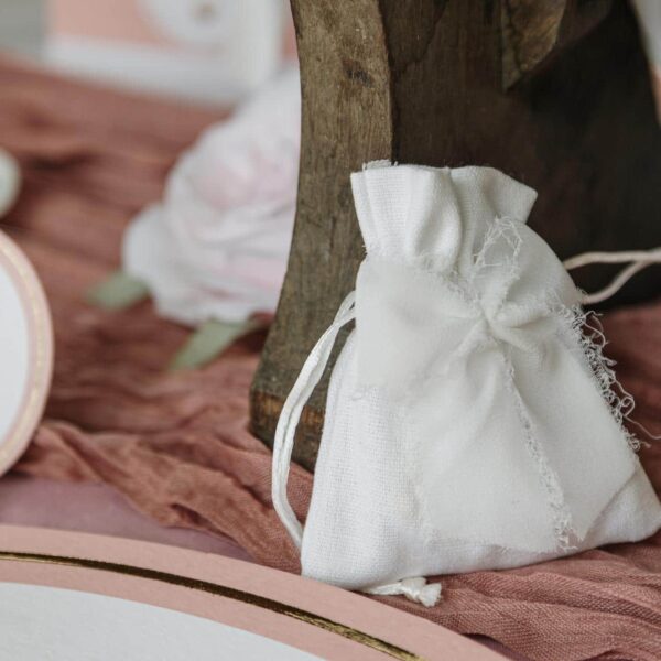 sachet a dragees coton et noeud mousseline