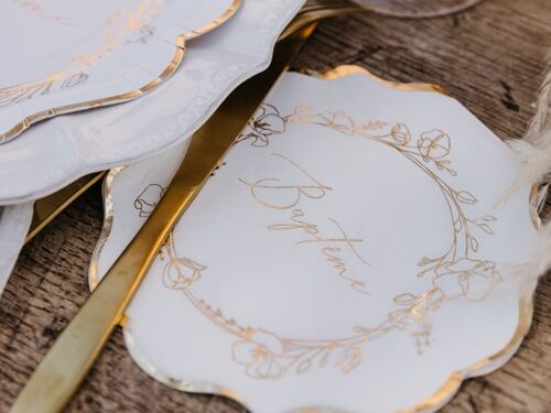 serviette baptême blanc et or